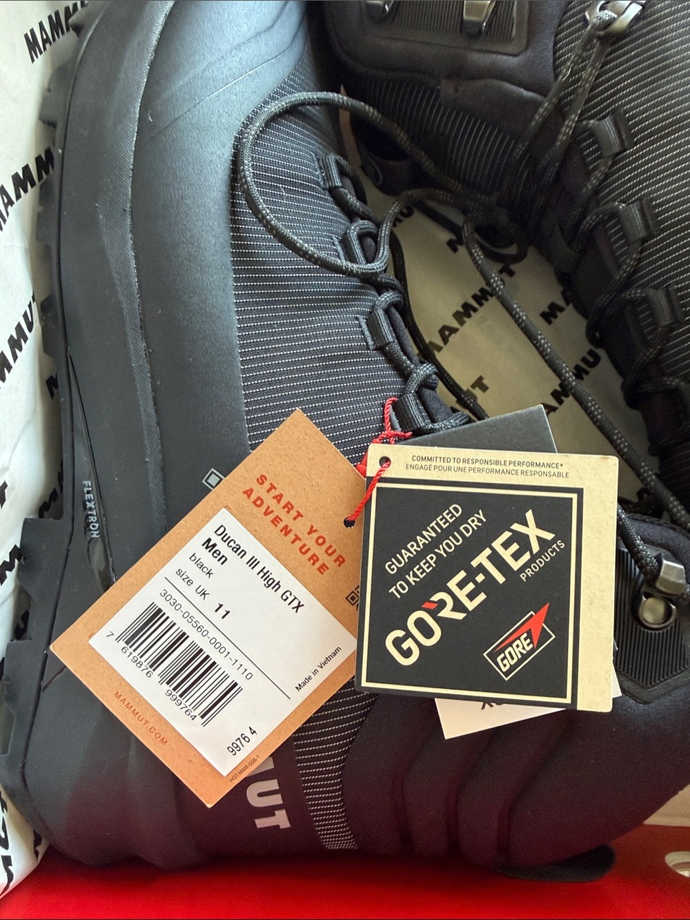 Mammut Men’s Black Waterproof Gore-Tex Hiking Boots - Picture 6 of 6